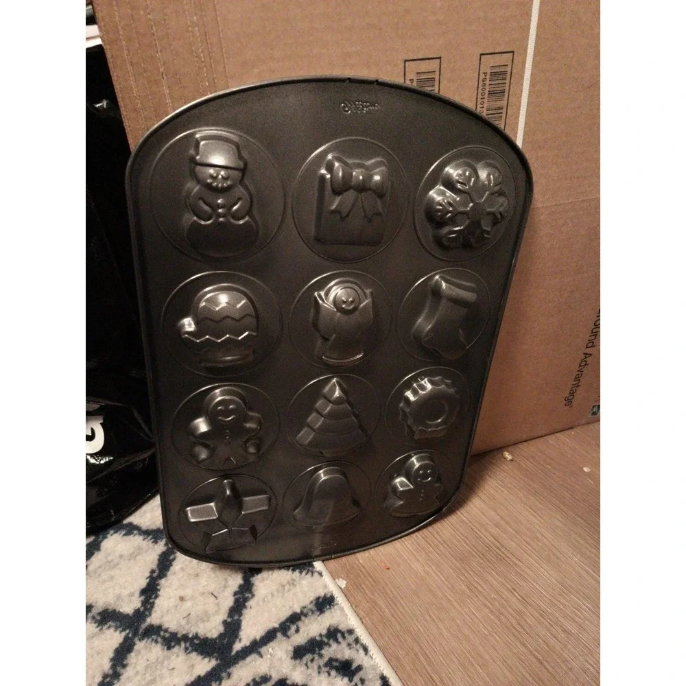 Wilton Christmas Cookie Candy Mold Pan 12 Designs Tree Wreath Angel Bell Snowman